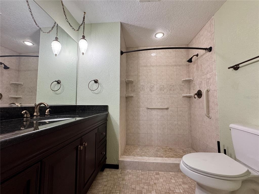 8225 E Highway 25 - Photo 16