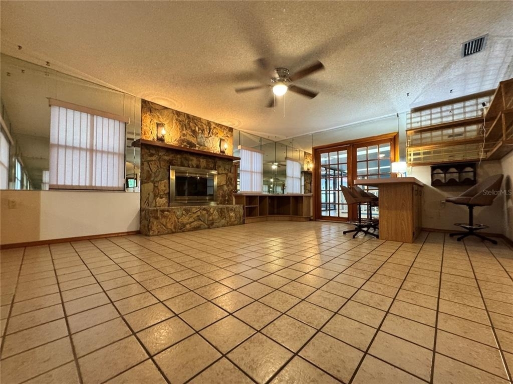 8225 E Highway 25 - Photo 33