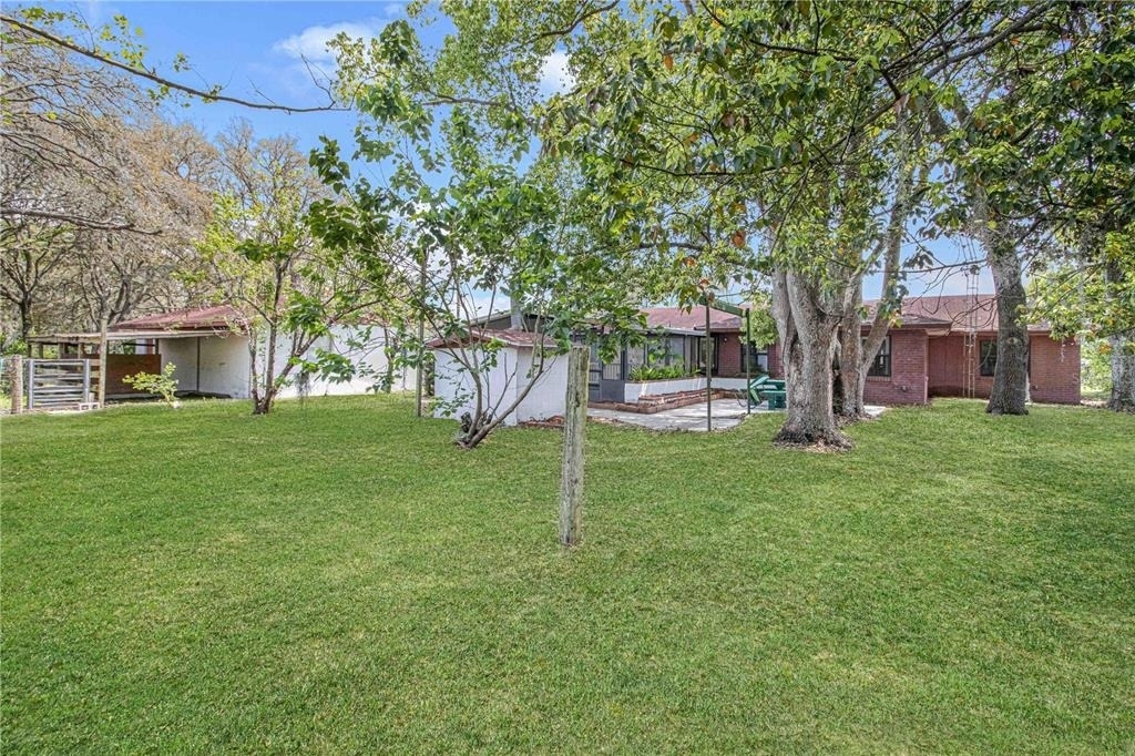 8225 E Highway 25 - Photo 41