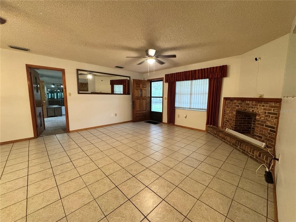 8225 E Highway 25 - Photo 10