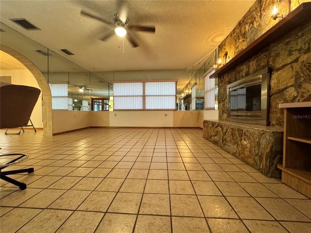 8225 E Highway 25 - Photo 34