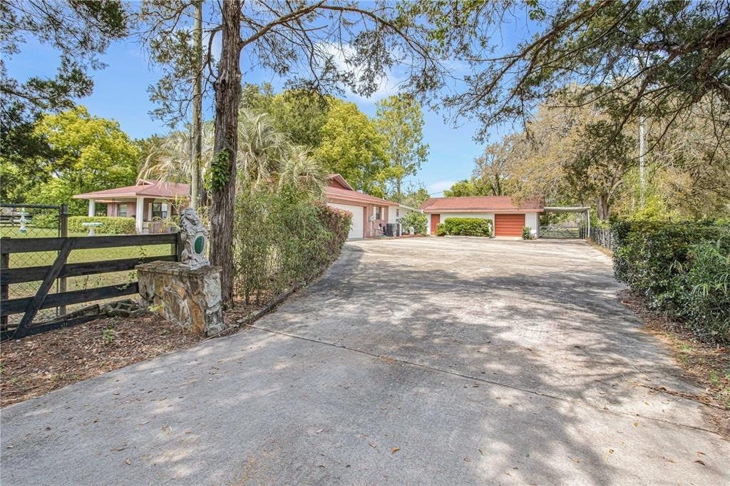 8225 E Highway 25 - Photo 3