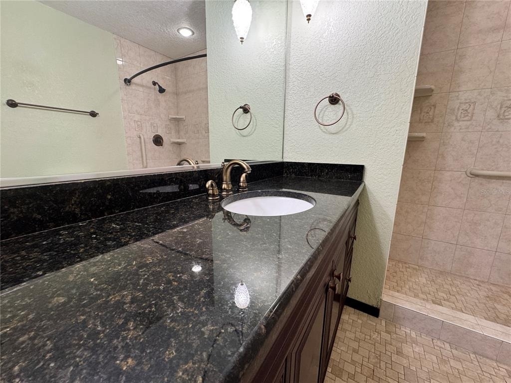 8225 E Highway 25 - Photo 15
