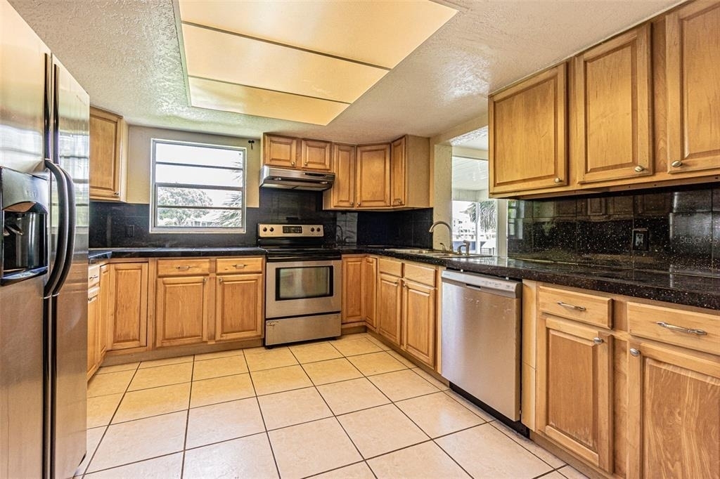4149 Floramar Terrace - Photo 16