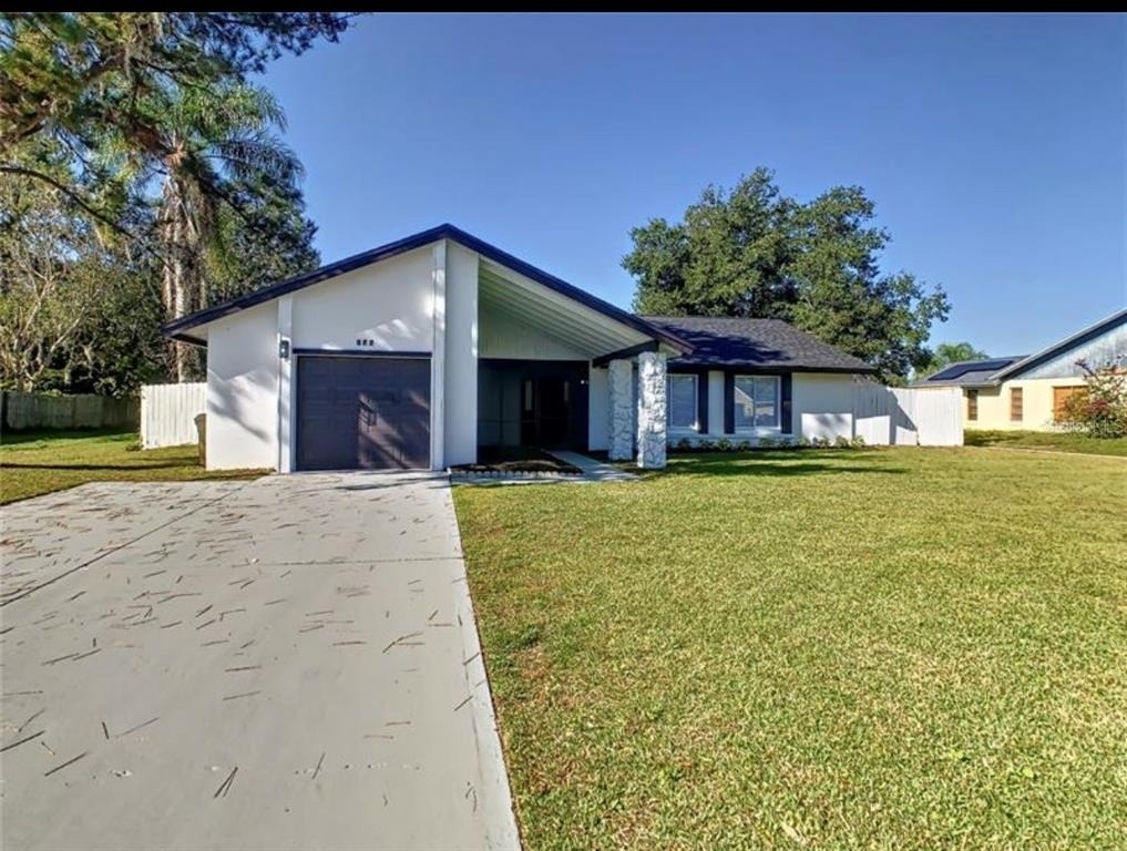 822 E Flag Lane - Photo 0