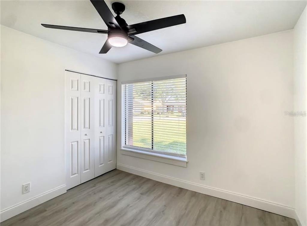 822 E Flag Lane - Photo 8