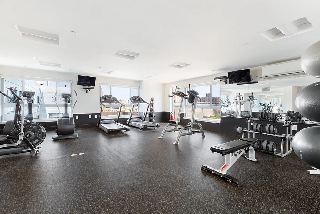 171 West 131st Street - Photo 8