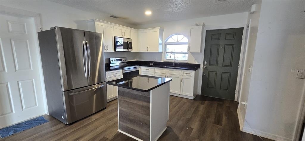 671 Royalty Court - Photo 3