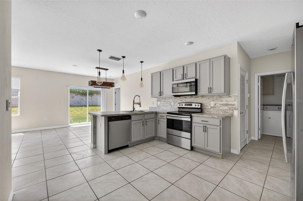 265 Meadowbrook Boulevard - Photo 5