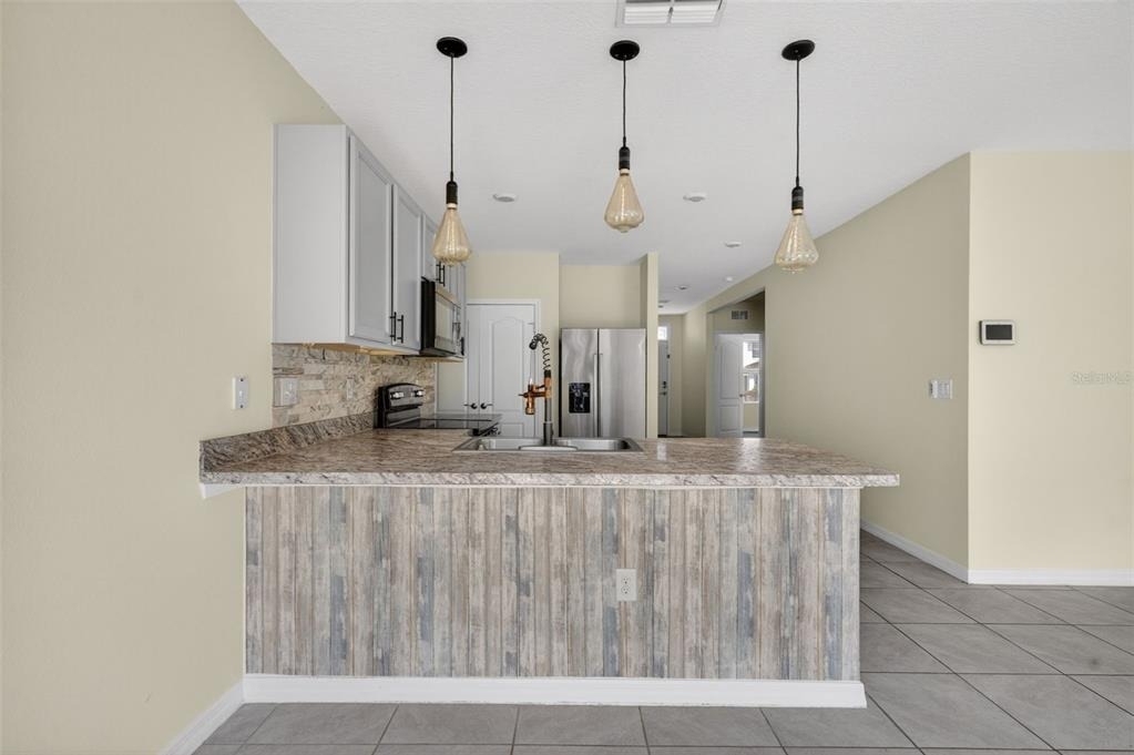 265 Meadowbrook Boulevard - Photo 6