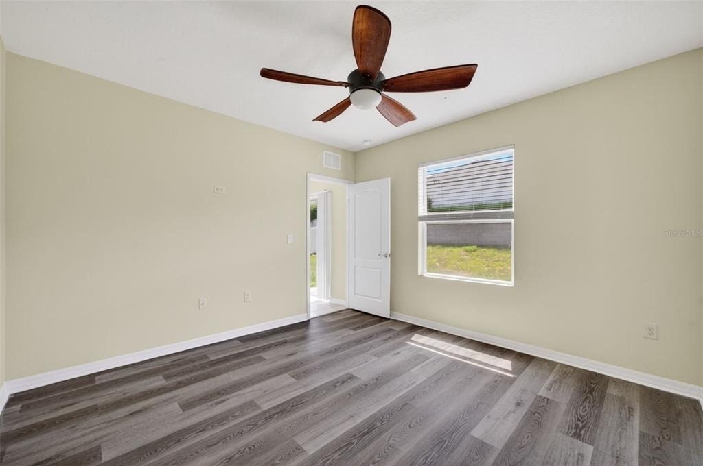 265 Meadowbrook Boulevard - Photo 18