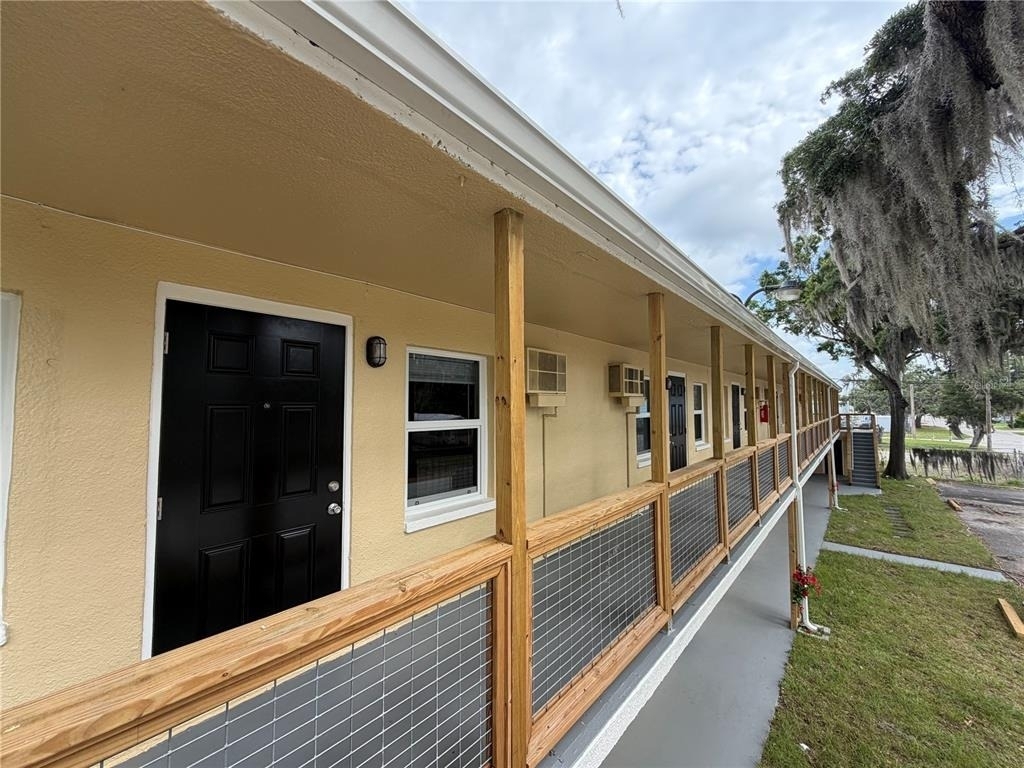 419 Grapefruit Avenue - Photo 1