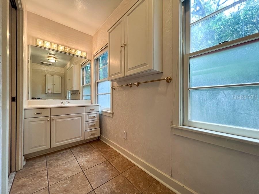 411 Nw 26th Street - Photo 19