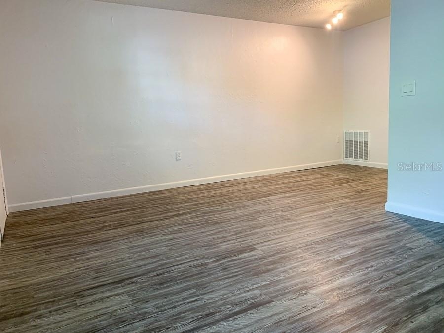 1213 Nw 39th Avenue - Photo 3