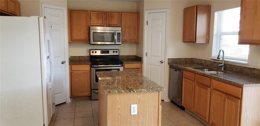 274 Curtis Avenue - Photo 4