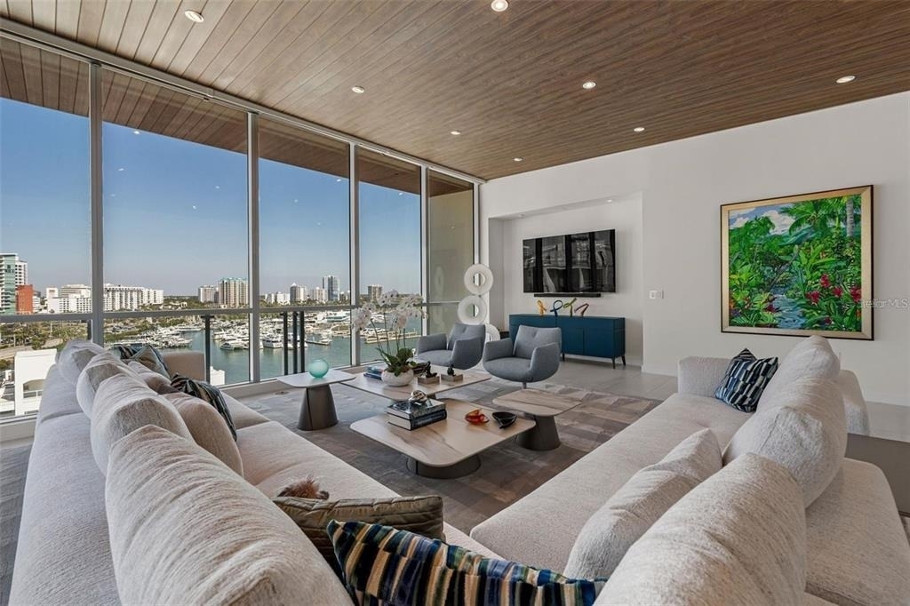111 Golden Gate Point - Photo 4