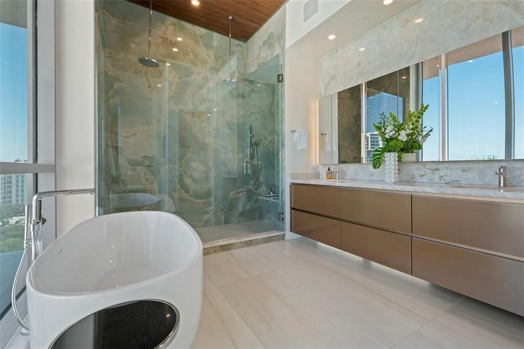 111 Golden Gate Point - Photo 34