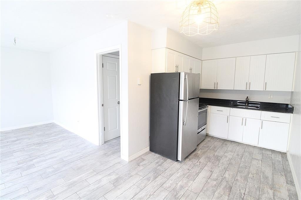 6383 Gateway Avenue - Photo 3