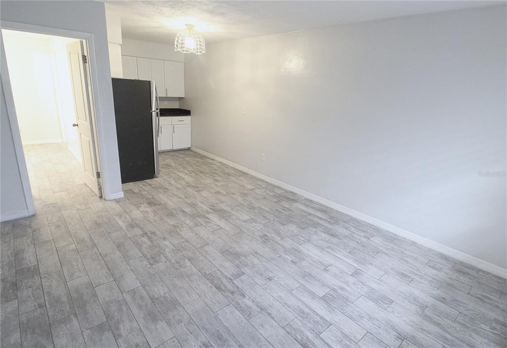 6383 Gateway Avenue - Photo 2