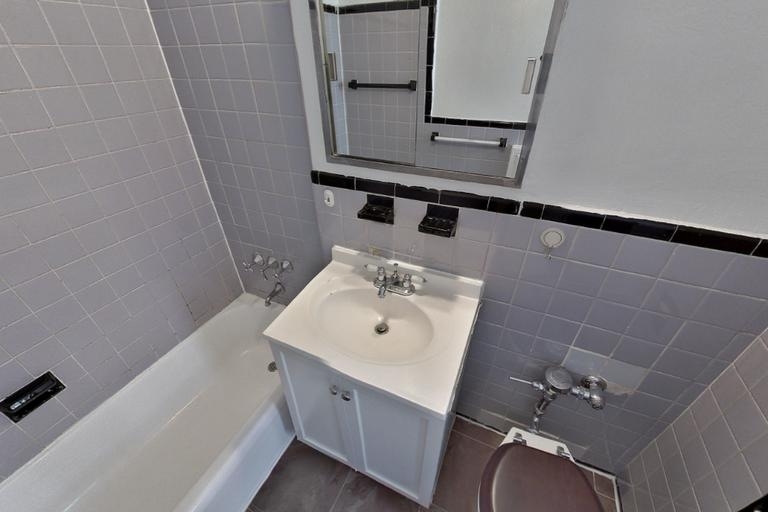 58th St & 1st Avenue  - Photo 2