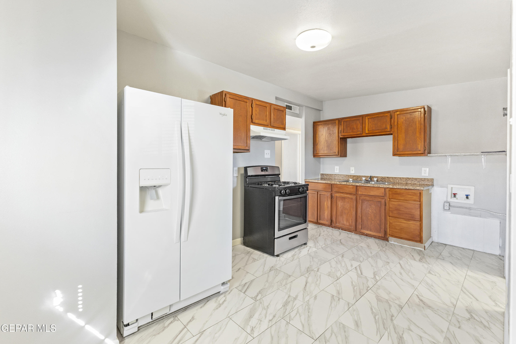 1015 N Clark Drive - Photo 13