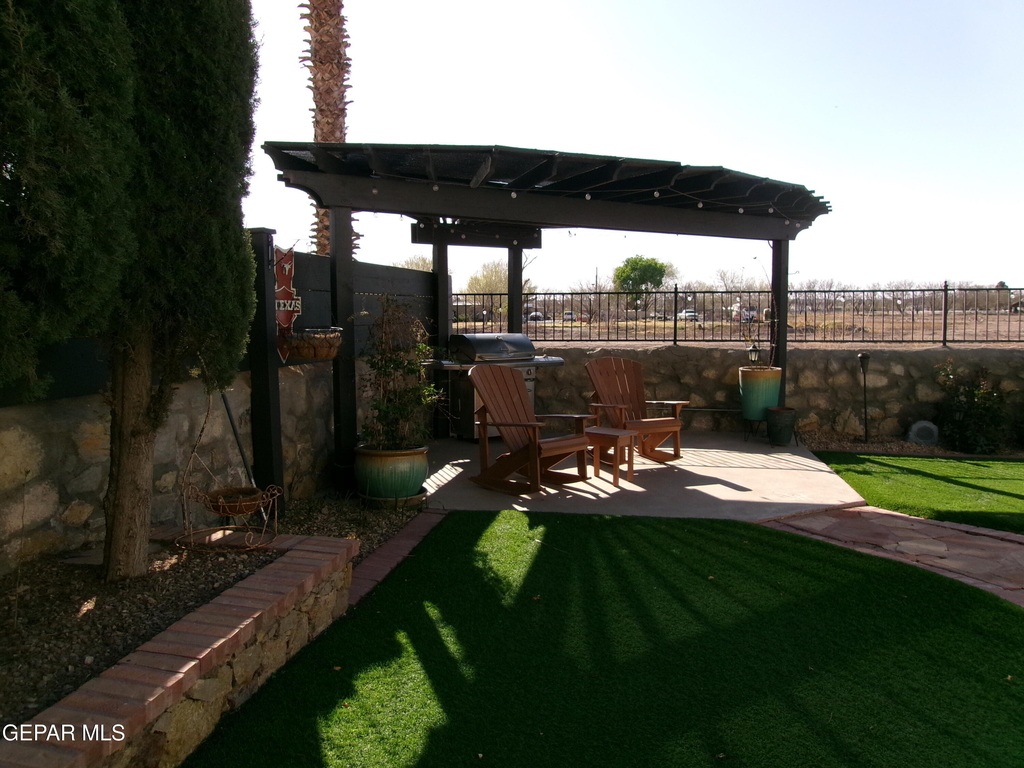 5833 Angel Street - Photo 37