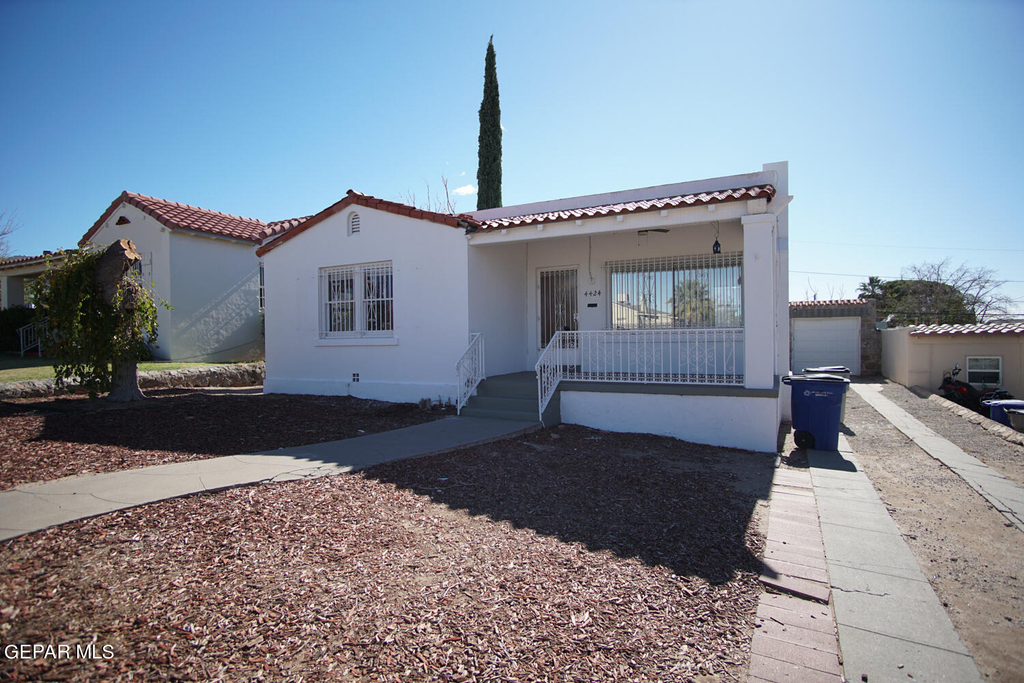 4424 Cambridge Avenue - Photo 0