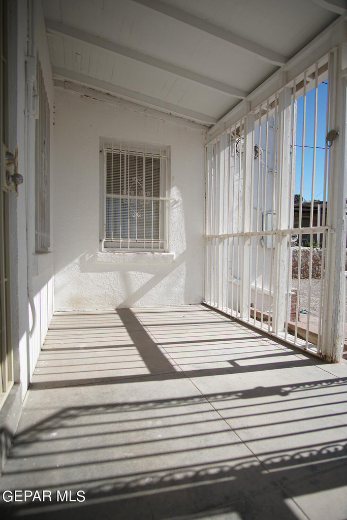 4424 Cambridge Avenue - Photo 17