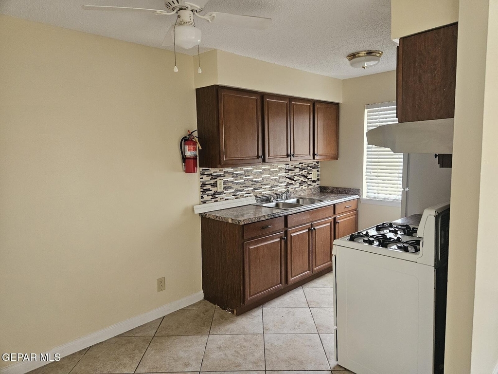 1601 N El Paso Street - Photo 4