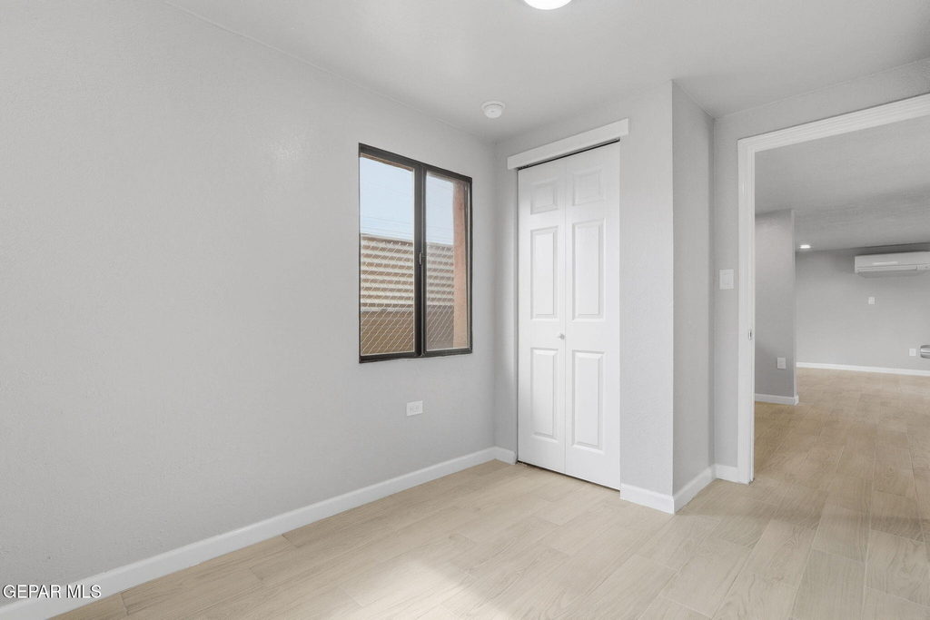 593 Myra Street - Photo 15