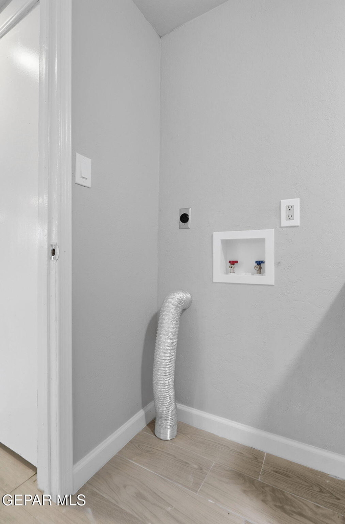 593 Myra Street - Photo 20