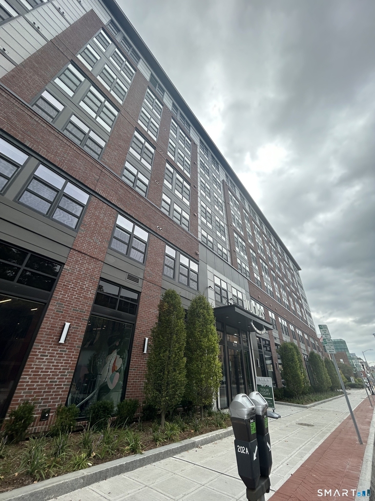 711 Summer Street - Photo 18