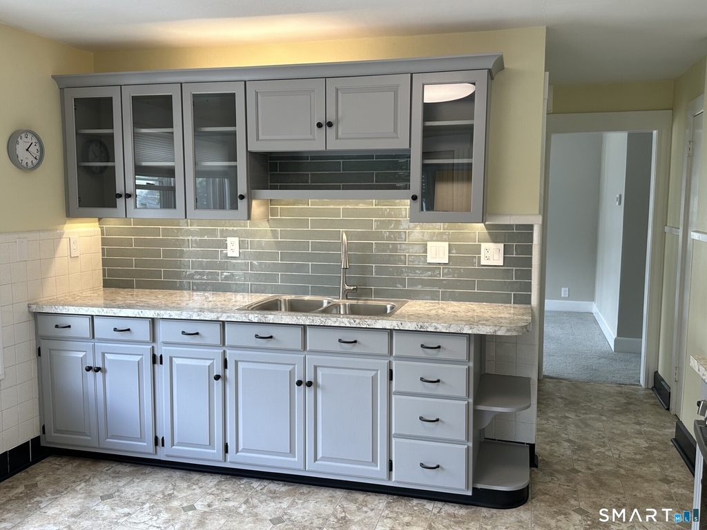 76 Lorenzo Street - Photo 18