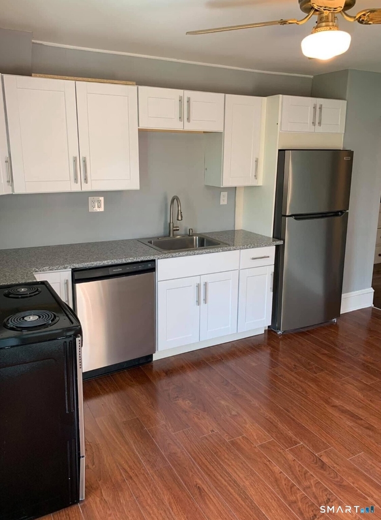 100 Spring Street - Photo 1