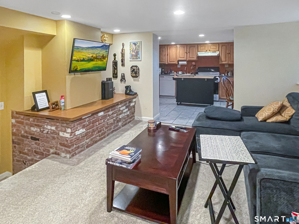 833 Summer Street - Photo 1