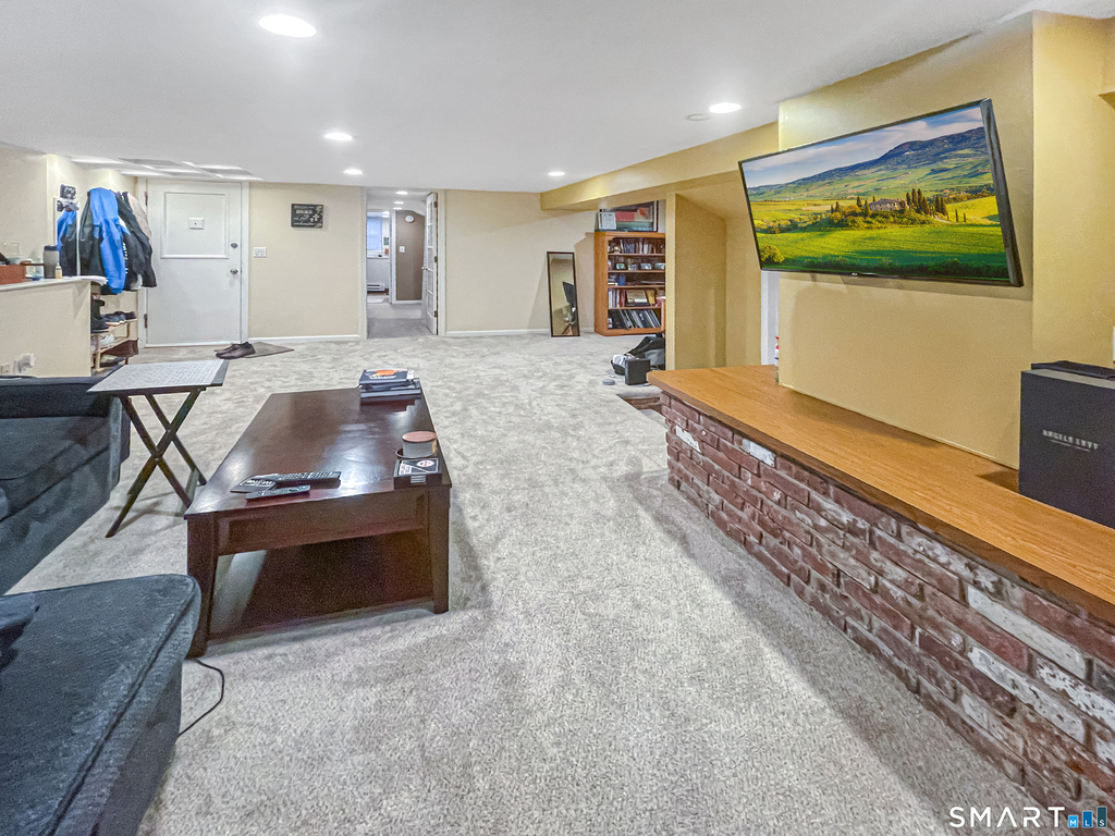 833 Summer Street - Photo 3