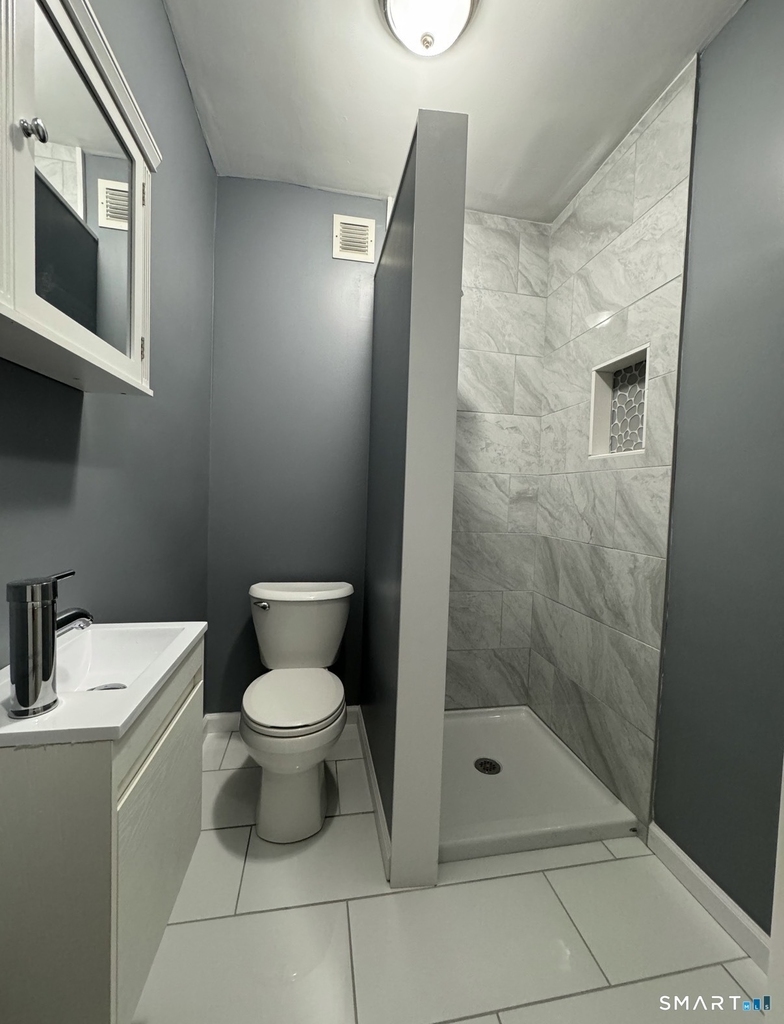 11 Columbia Street - Photo 4