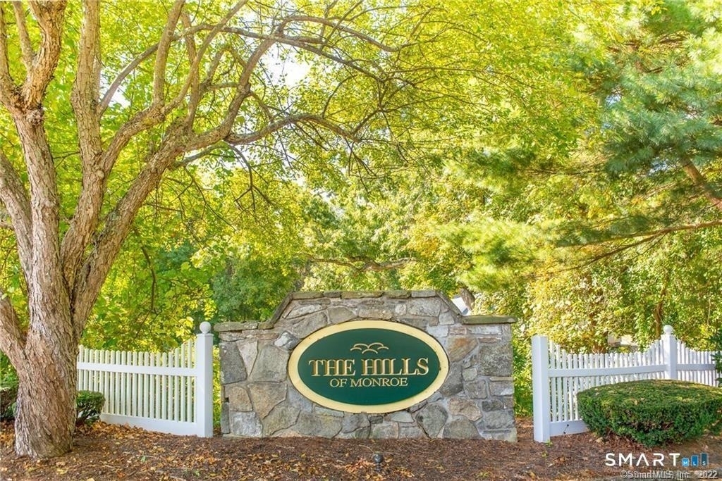 211 Windgate Circle - Photo 0
