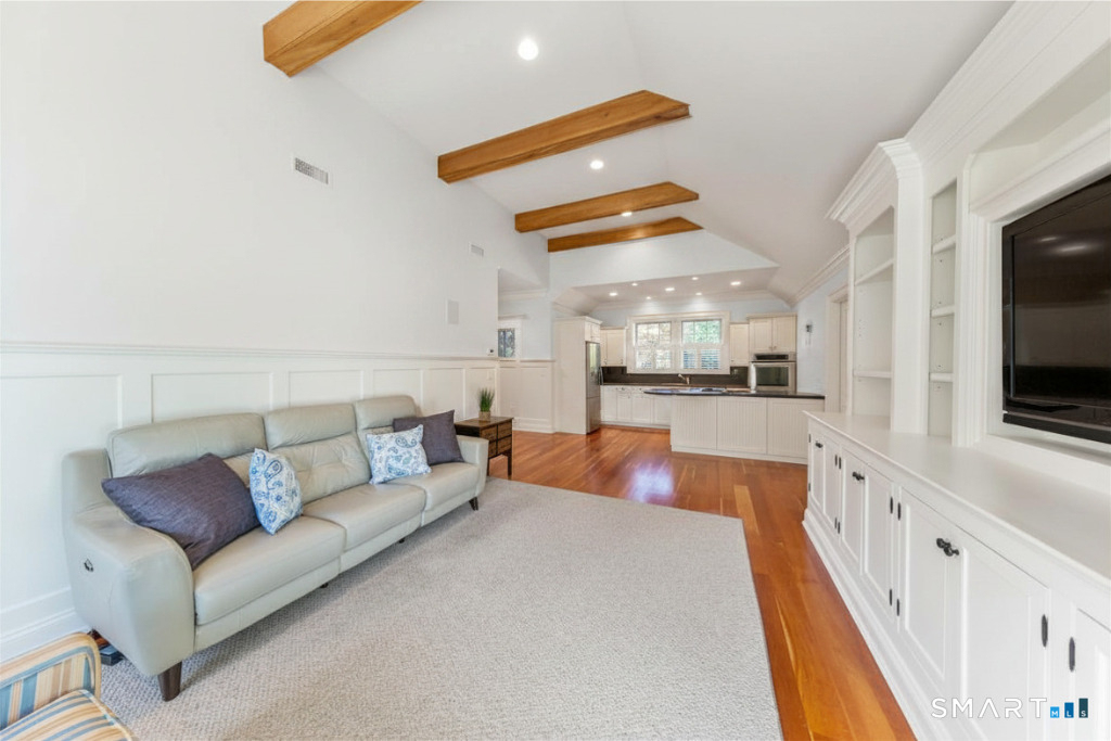 530 Flax Hill Road - Photo 3