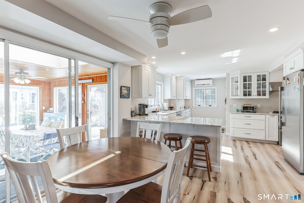 29 West Walk - Photo 3