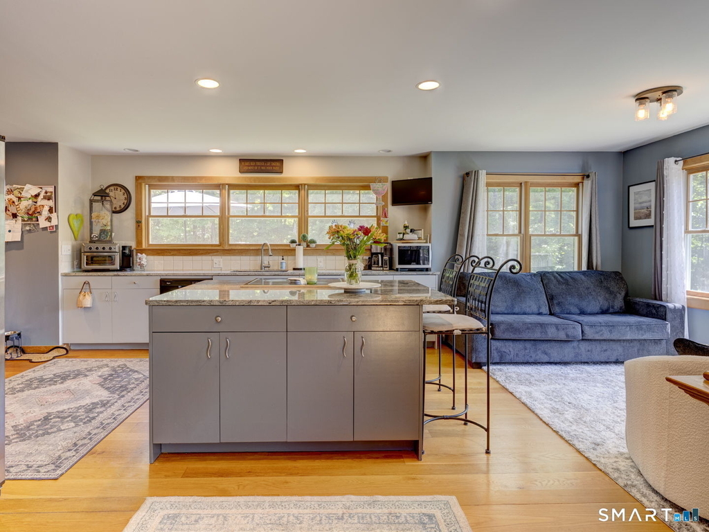 8 Deming Road - Photo 2