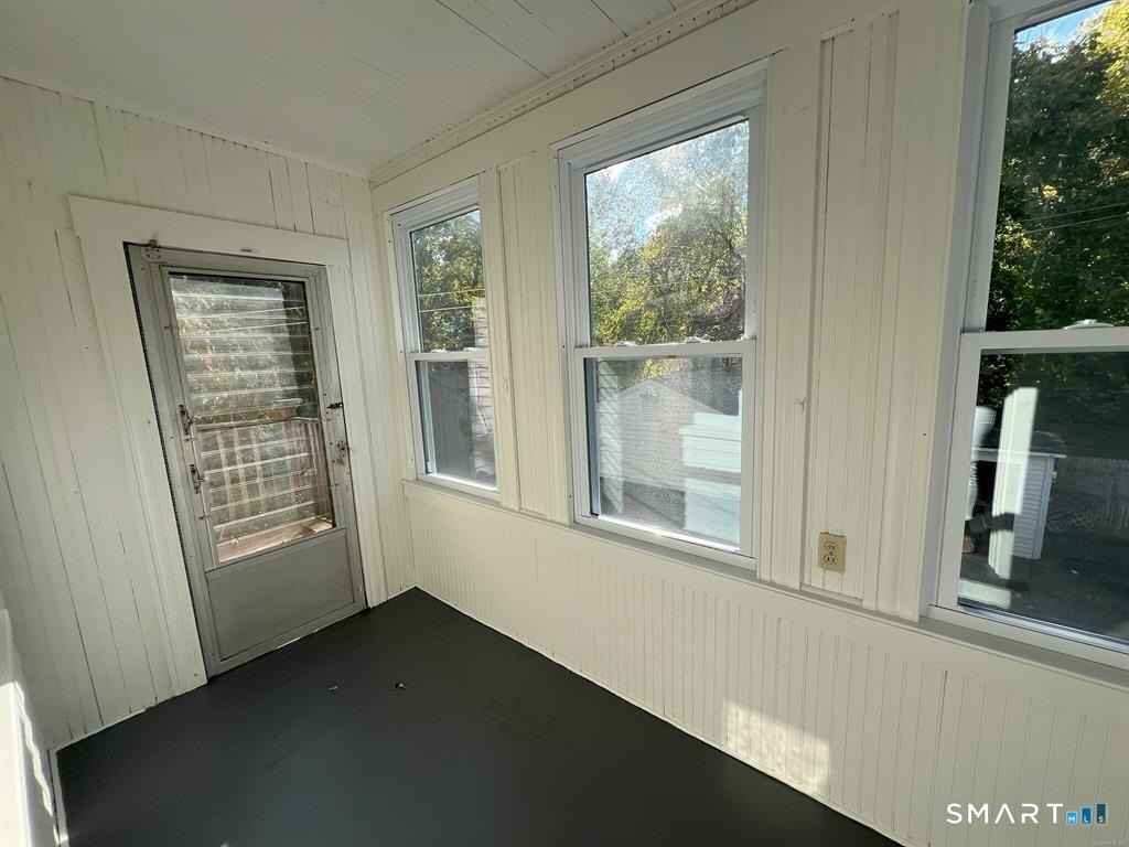 158 Beechwood Avenue - Photo 4