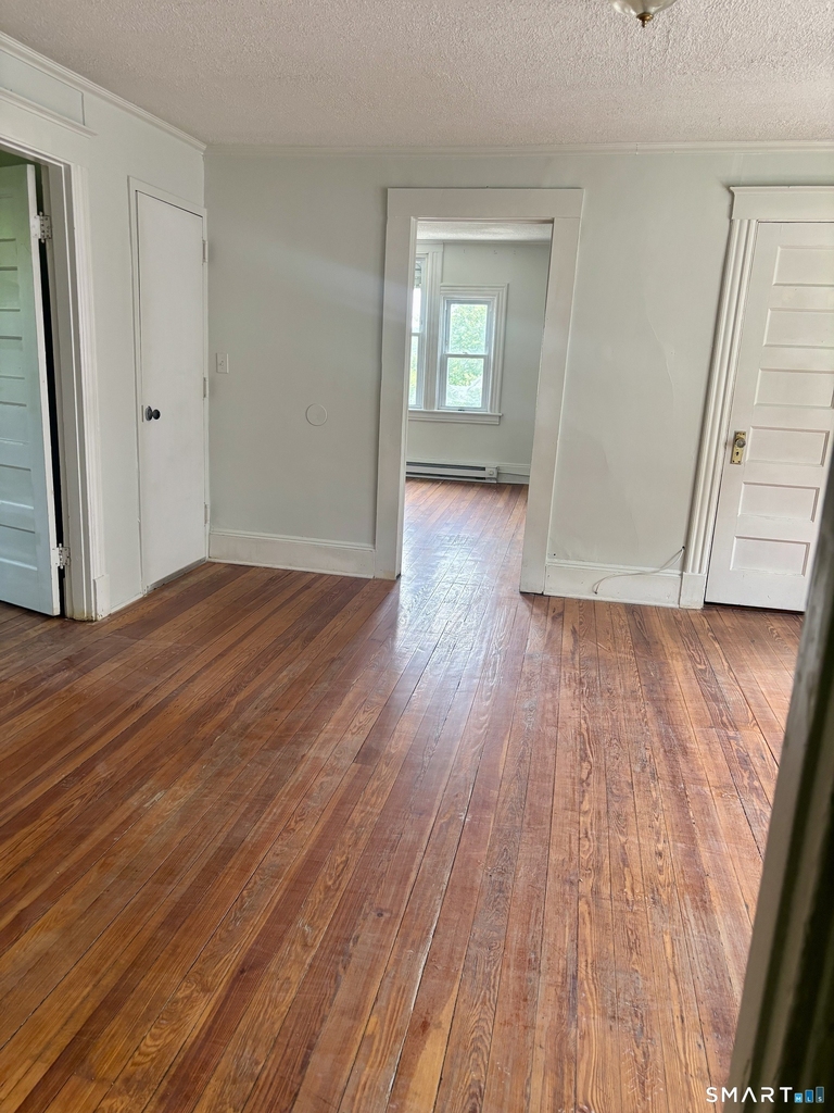 185 Monmouth Avenue - Photo 3