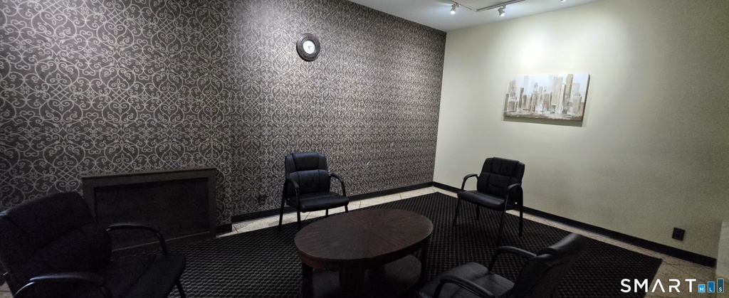 91 Strawberry Hill Avenue - Photo 5