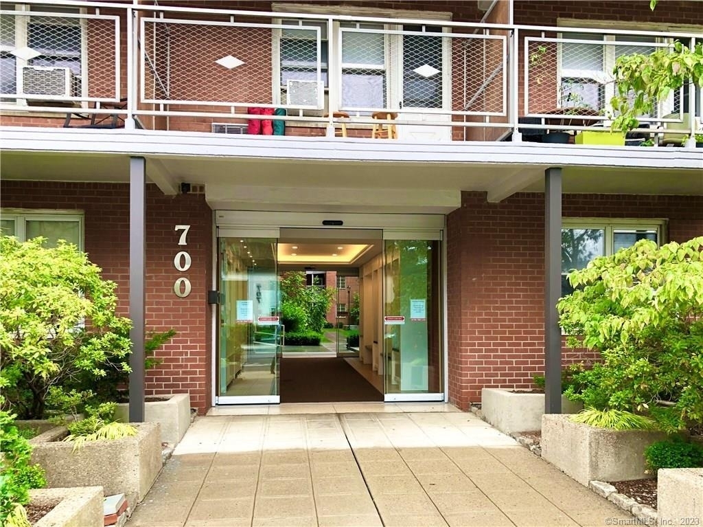 700 Summer Street - Photo 1