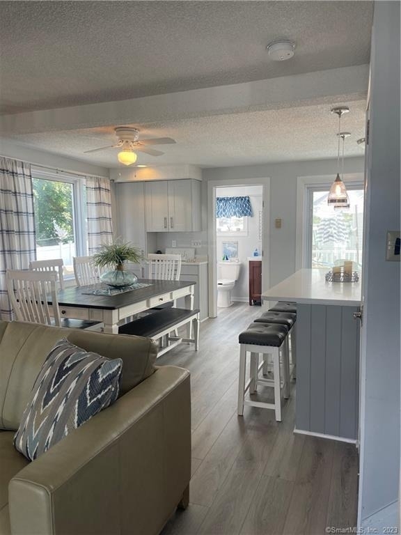 31 Lawrence Avenue - Photo 5