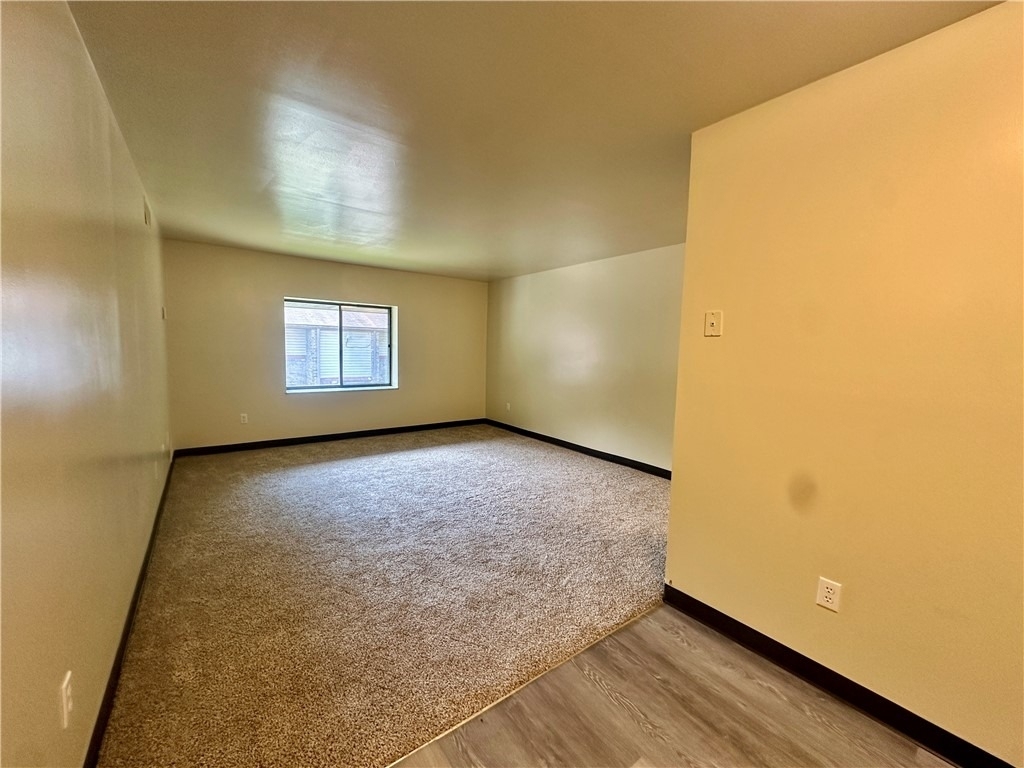 200 Electric Avenue - Photo 5