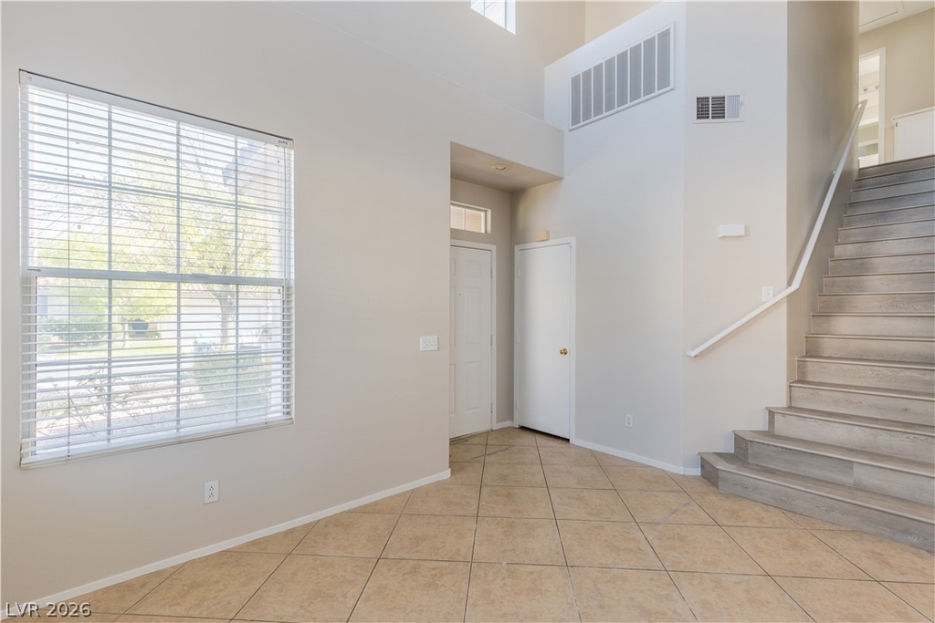 10517 Jeremy Ridge Avenue - Photo 7