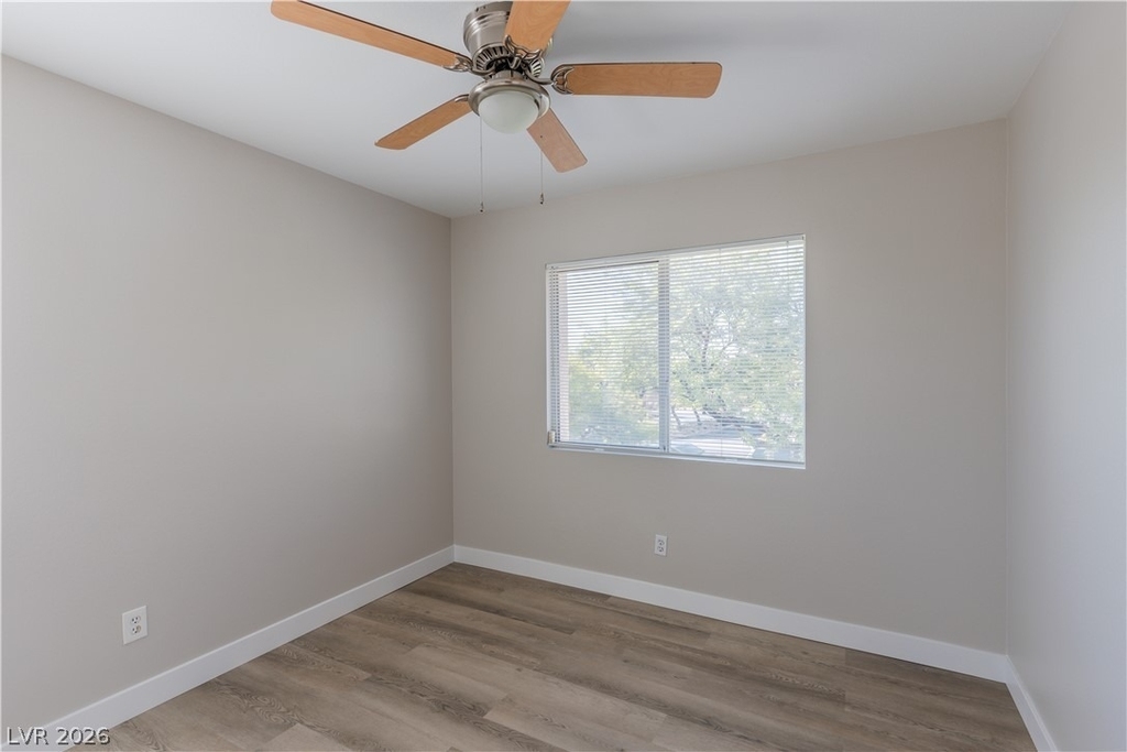 10517 Jeremy Ridge Avenue - Photo 23