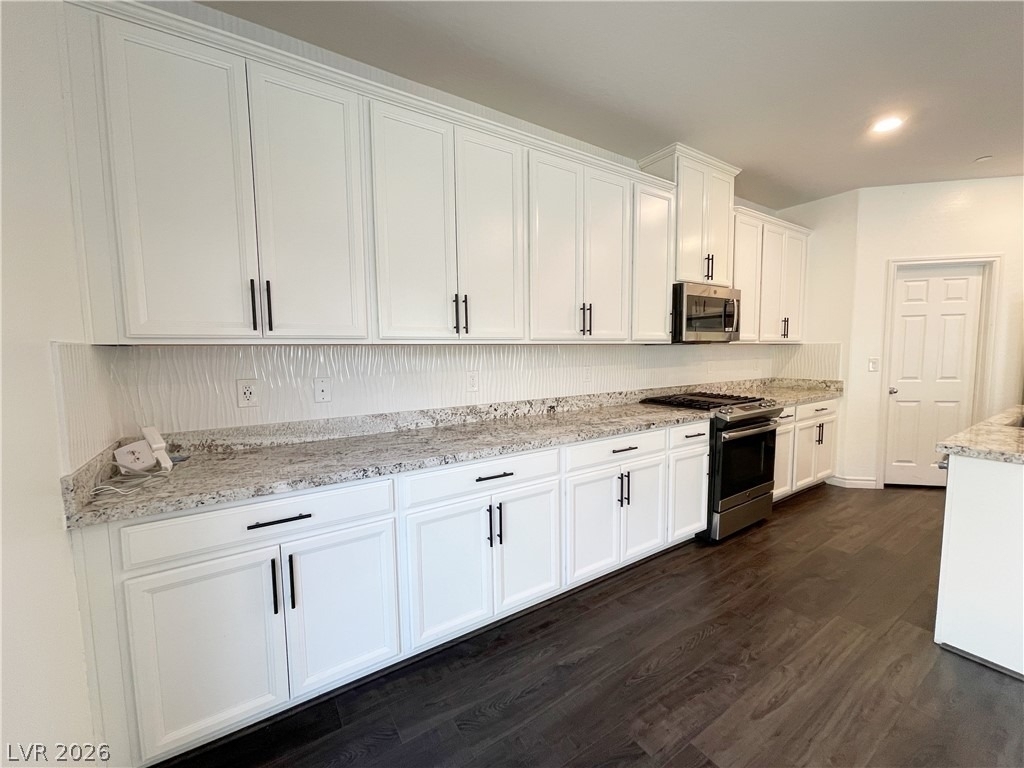 7035 Denio Island Street - Photo 8